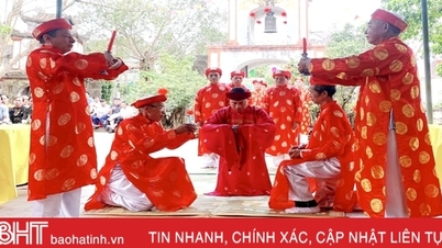 Hundred-year-old blacksmith village in Ha Tinh holds ceremony to worship the founder of the profession