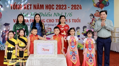 អនុប្រធានអចិន្ត្រៃយ៍គណៈកម្មាធិការប្រជាជនខេត្ត ជូនអំណោយក្នុងឱកាសទិវាកុមារអន្តរជាតិ ១៦