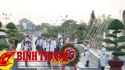 Lãnh đạo tỉnh dâng hương, tưởng niệm các Anh hùng liệt sĩ và Chủ tịch Hồ Chí Minh