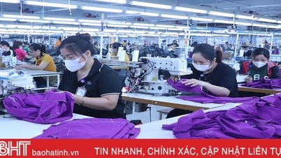 កម្មករ Ha Tinh ស្វាគមន៍សមាជសហជីពវៀតណាម
