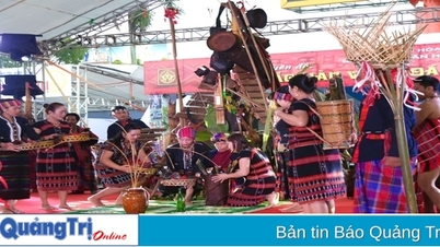 បើកសកម្មភាពវប្បធម៌ កីឡា និងទេសចរណ៍នៃមហោស្រពវប្បធម៌ជនជាតិវៀតណាមនៅទីក្រុង Quang Tri