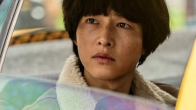 បរាជ័យ​២​រឿង​ជាប់​គ្នា Song Joong Ki បាត់​ទម្រង់​លេង?