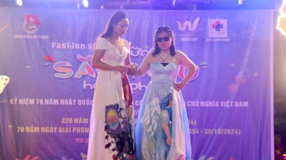 "តារាបង្ហាញម៉ូត" ពិសេសសម្តែងក្នុងកម្មវិធីបង្ហាញម៉ូតនៅទីក្រុង Hai Duong