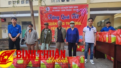 ក្រុមហ៊ុន DHĐ អនុវត្តកម្មវិធី "និទាឃរដូវនៃក្តីស្រឡាញ់"