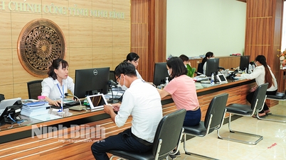 On converting the use of VNeID accounts in performing administrative procedures