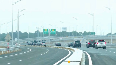 Hơn 2.300 xe ra vào cao tốc Hà Nội