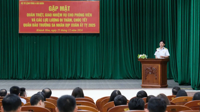 Gặp mặt phóng viên và các lực lượng đi thăm, chúc Tết tại quần đảo Trường Sa