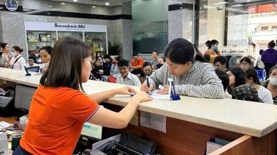 Tập trung đông tại trụ sở Sacombank Hải Dương cập nhật sinh trắc học tài khoản