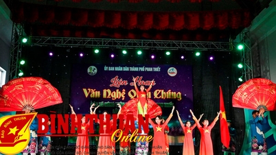 មហោស្រពសិល្បៈនៃឃុំជនបទថ្មីក្នុងទីក្រុង។ ផាន់ ធី