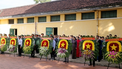 ពិធី​អុជ​ធូប​រំលឹក​វិញ្ញាណក្ខន្ធ​យុទ្ធជន​បដិវត្តន៍​ដែល​ពលី​ជីវិត​នៅ​ពន្ធនាគារ​ប៊ុន​ម៉ា​ធួ​ត​