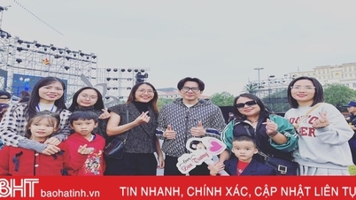 Người dân Hà Tĩnh xuống phố sẵn sàng “đếm ngược” chào năm mới