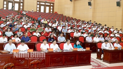 Gia Vien District Party Committee, Ninh Binh City Party Committee summarizes 10 years of implementing Resolution No. 33 NQ TW of the Party Central Committee