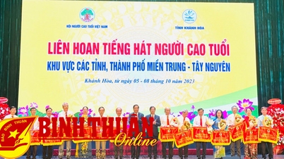 บิ่ญถวน คว้ารางวัลซีประจำทีม