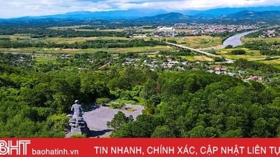 Hương Sơn non nước hữu tình