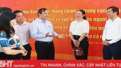 ស្ត្រី Ha Tinh រួមដៃគ្នាលើកកំពស់តម្លៃគ្រួសារវៀតណាម