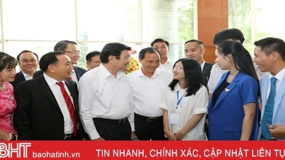 ចេញសេចក្តីសម្រេចចិត្តស្តីពីការកសាង និងអភិវឌ្ឍន៍វប្បធម៌ Ha Tinh និងប្រជាជនក្នុងសម័យកាលថ្មី។