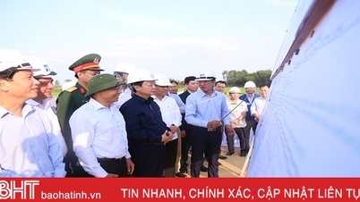 Vizepremierminister Tran Hong Ha arbeitet mit den Führern der drei Provinzen Nghe An, Ha Tinh und Quang Binh zusammen