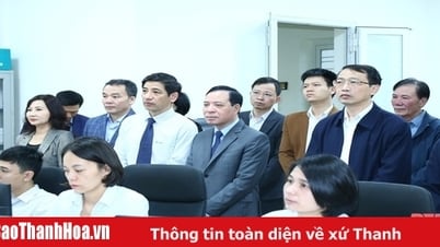 รองเลขาธิการคณะกรรมการพรรคประจำจังหวัด ไหล เหงียน เยี่ยมเยียนและอวยพรปีใหม่แก่หน่วยงานที่ปฏิบัติหน้าที่ในช่วงปีใหม่