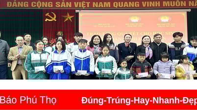ចែកអំណោយដល់សិស្សានុសិស្សជួបការលំបាកនៅទីក្រុង Phu Tho និងស្រុក Phu Ninh