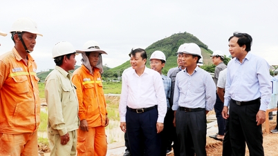 Phó Chủ tịch Thường trực UBND tỉnh kiểm tra dự án Đường dây 500kv mạch 3