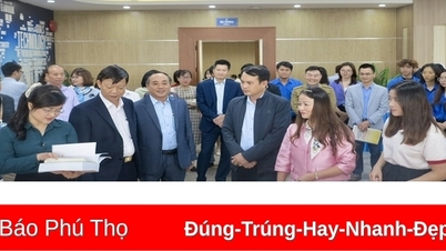 សាកលវិទ្យាល័យ Hung Vuong រៀបចំសិក្ខាសាលាស្តីពីខ្លឹមសារនៃសៀវភៅដោយអគ្គលេខាបក្ស Nguyen Phu Trong