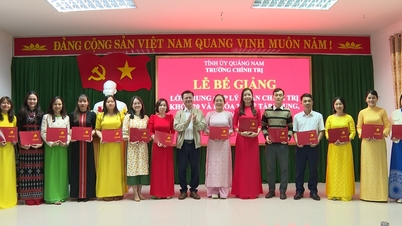 និស្សិត 99 នាក់បានបញ្ចប់ការសិក្សាពីថ្នាក់ទ្រឹស្តីនយោបាយកម្រិតមធ្យម 2024