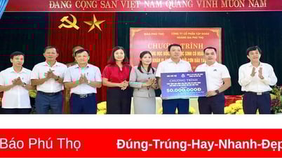 ផ្តល់អាហារូបករណ៍ចំនួន ៥០ ដល់សិស្សជួបការលំបាកនៅស្រុក Ha Hoa