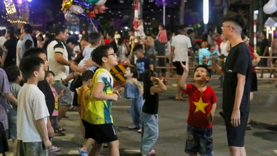 Lần đầu mở vào tối thứ sáu, phố đi bộ Hải Dương nhộn nhịp