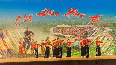 Nét đẹp Chợ đêm Phìn Hồ