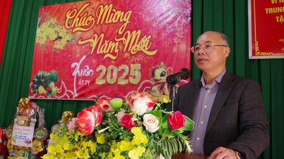 Đồng chí Trương Công Thái, Phó Chủ tịch UBND tỉnh thăm và chúc Tết các Đồn Biên phòng
