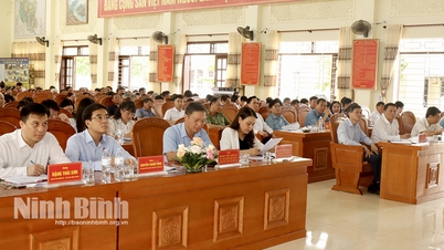 Đoàn ĐBQH tỉnh tiếp xúc cử tri huyện Yên Mô
