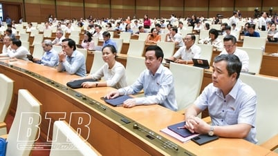 រដ្ឋសភា​បាន​ពិភាក្សា​លើ​សេចក្តី​សម្រេច​ដាក់​ជូន​សម័យ​ប្រជុំ​លើក​ទី​៧។