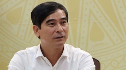 ドゥオン・ヴァン・アン氏は第13期中央委員会委員の職を退任した。