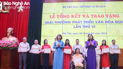Người phụ nữ khuyết tật ở Nghệ An giành giải thưởng Phát triển văn hóa đọc lần thứ VI