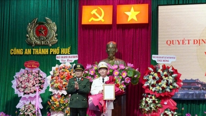 លោកវរសេនីយ៍ឯក Nguyen Viet Hoang កាន់តំណែងជានាយករងនគរបាលក្រុង Hue ។