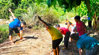 Free swimming lessons for children in mountainous areas of Quang Ngai