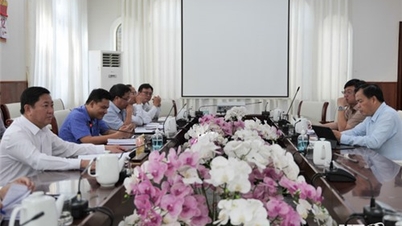 NTO - គណៈកម្មាធិការប្រជាជនខេត្តបានបើកកិច្ចប្រជុំដើម្បីស្តាប់របាយការណ៍វឌ្ឍនភាពនៃការអនុវត្តគម្រោងអនុទីក្រុង។ ផាន់ រ៉ង