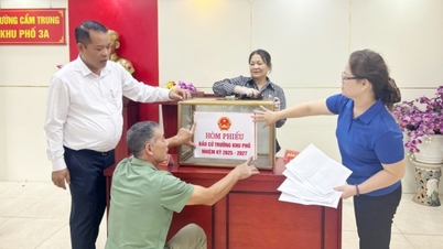 ខេម ផា បាន​ត្រៀម​ខ្លួន​សម្រាប់​ថ្ងៃ​បោះឆ្នោត​មេ​ភូមិ និង​មេឃុំ។