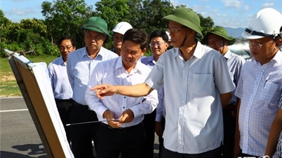 សមមិត្ត Nguyen Duc Thanh សមាជិកគណៈកម្មាធិការមជ្ឈិមបក្ស លេខាគណៈកម្មាធិការបក្សខេត្ត បានត្រួតពិនិត្យស្ថានភាព និងវឌ្ឍនភាពនៃការអនុវត្តគម្រោងមួយចំនួន។
