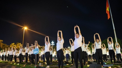 Nearly 1,000 people perform Yoga in Quang Ngai