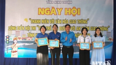 Chương trình “Ngày hội thanh niên với văn hóa giao thông”