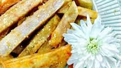 Taro frito con salsa de pescado