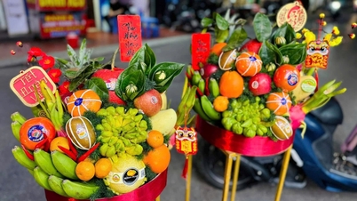 Five-fruit tray with 'accessories' sells well