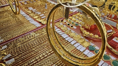 លោត​យ៉ាង​ខ្លាំង​ពេល​ទ្វារ​បើក