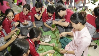 Tet past and present of teachers and students