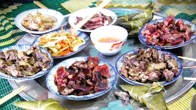 عيد تيت، رائحة عطرة من الثعابين...