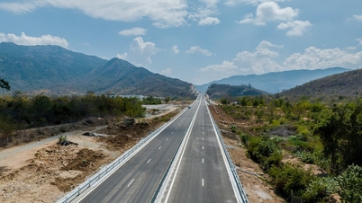 Mùa xuân trên đường xuyên Việt