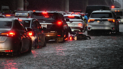(Live) Schools switch to online learning due to flooding in Hanoi