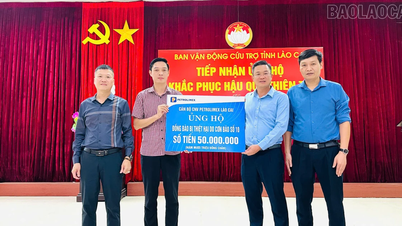 Petrolimex Lao Cai는 10호 폭풍으로 피해를 입은 사람들을 돕기 위해 5,000만 VND를 기부했습니다.