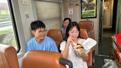 ハイフォンの西から東へ通勤する人々を運ぶ列車の興味深い体験